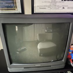 27 Inch CRT TV Magnavox Retro Gaming