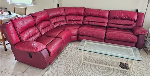 Large Red Sectional Sofa with Recliners & Sleeper – Good Condition