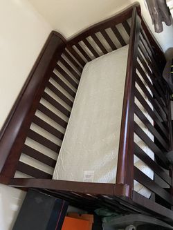 Cuna semi nueva