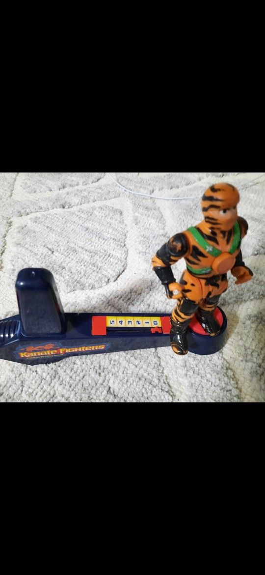 2 Sets 1994 Karate Fighters Toys