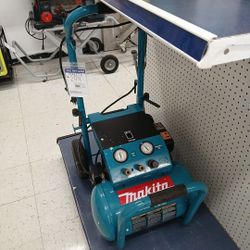 Makita Compressor 