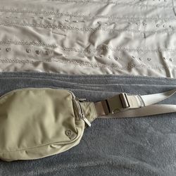 Lululemon Cross Bag