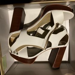 Michael Kors Women’s White Heels size 8