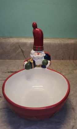 International Bazaar Santa Christmas Serving Bowl with Spreader