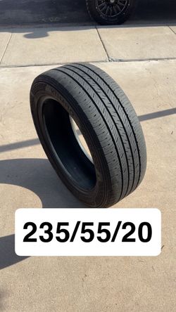 (1)235/55/20 Kumho Crugen HP71