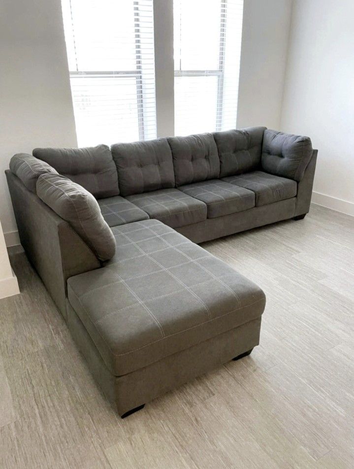 Sectional Couch Great Condition Super Clean And Comfy 