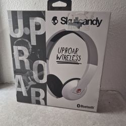 Skullcandy Uproar Wireless Headset 