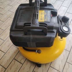 DeWalt 6 Gal Compresor