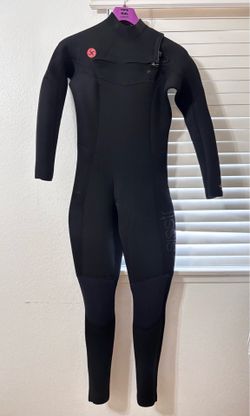 Sisstrevolution Women’s Wetsuit 5/4mm - US Size 8 (Excellent Condition - Used Twice)