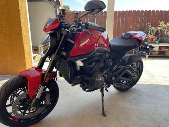 Ducati monster Motorcycle 937