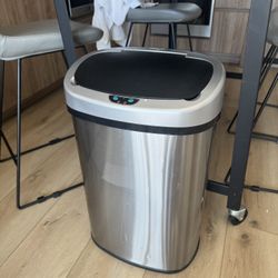 Automatic Trash Can