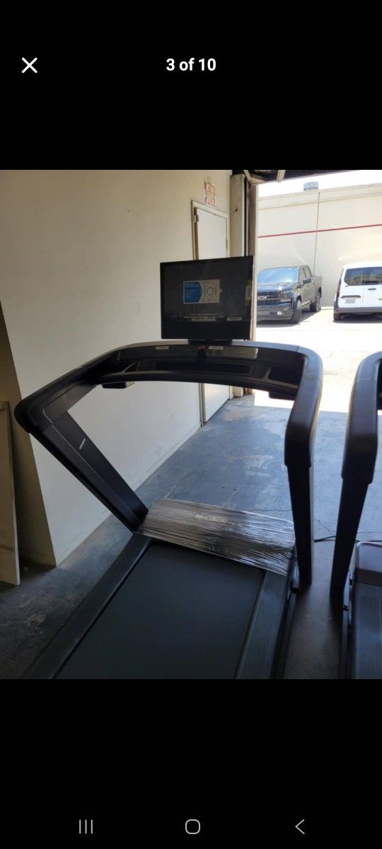 FULLERTON - 2025 Model Nordictrack 1750 Commercial Treadmill - 12mph max speed 12% max incline -