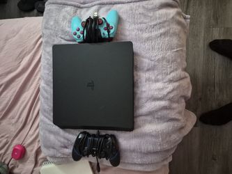 Sony PlayStation 4 Slim series all black, mint condition