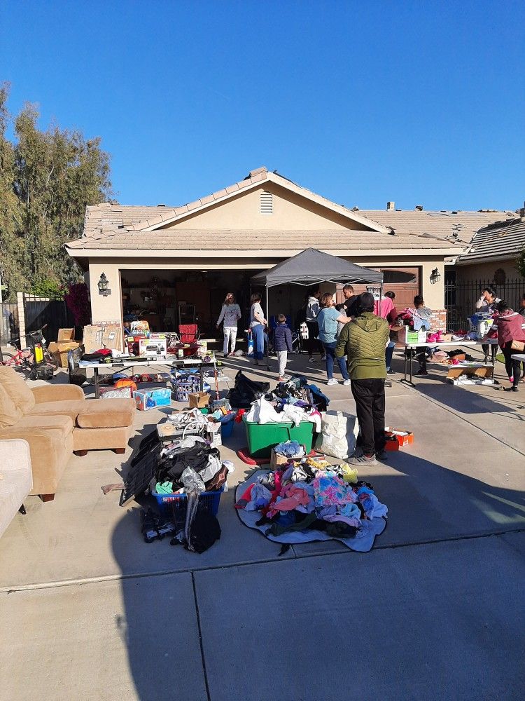 Yrd Sale, 7201 Colony Park