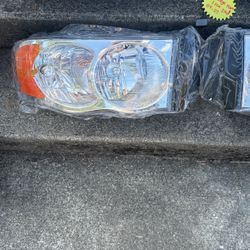 NEW 2002 To 2004 Dodge Ram Head Lights 