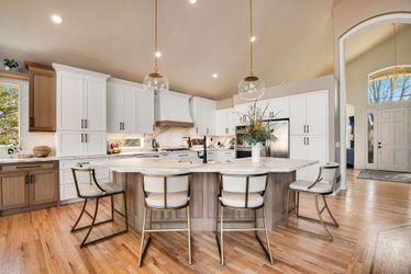Kitchen Cabinets White