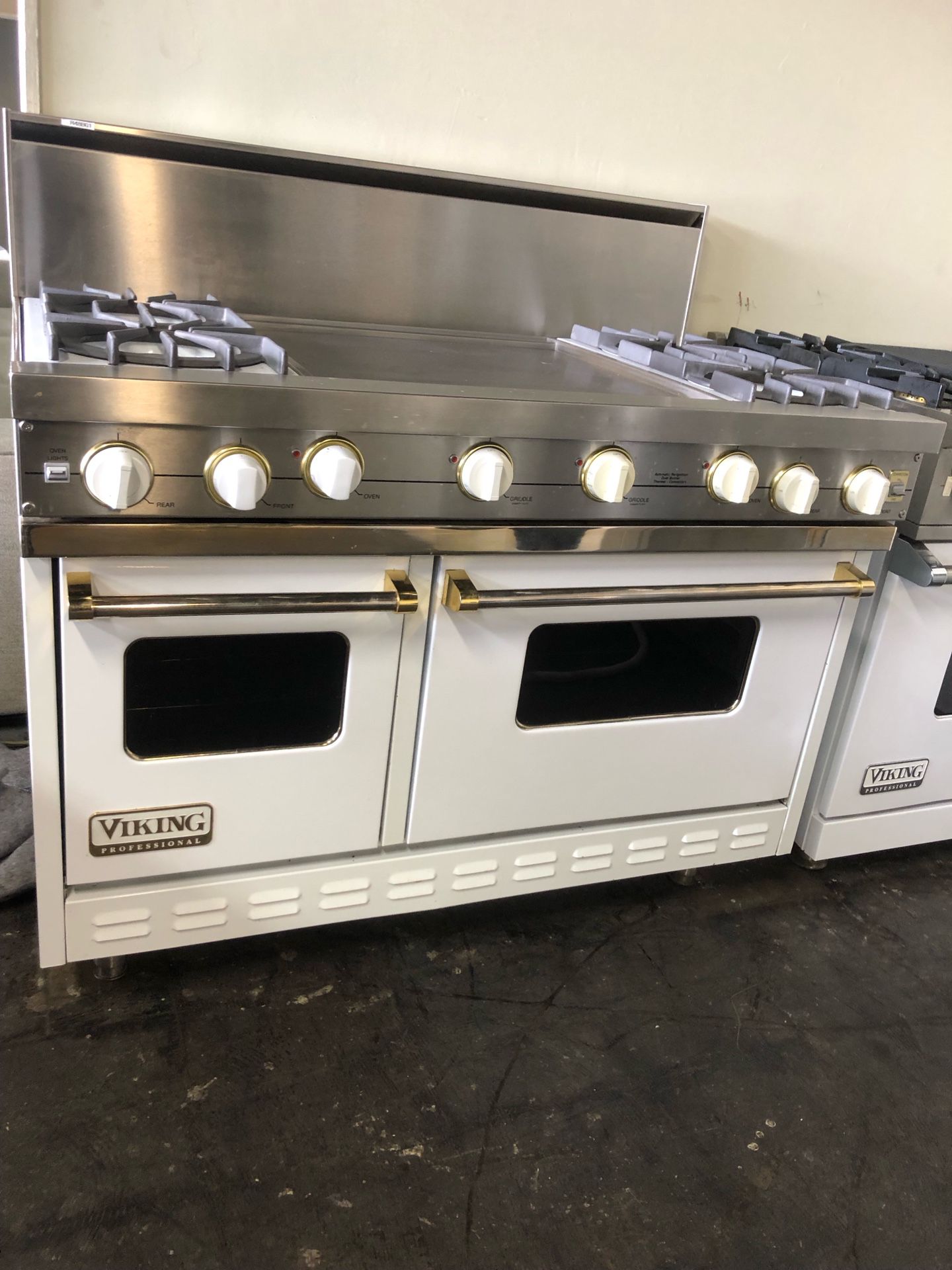 Viking 48”wide All Gas Range Stove With Griddle In White