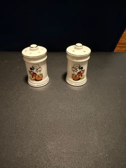 Vintage Disney Mickey Mouse Chef Ceramic Salt and Pepper Shakers "Gourmet Mickey"