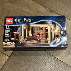 Lego Harry Potter Gryffindor Dorms *rare* Limited Production