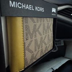 MICHAEL KORS WALLET
