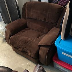 Brown Reclining Chair $50 Enumclaw Pickup 