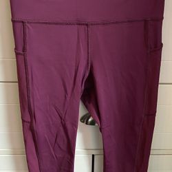 WOMEN'S LULULEMON LEGGINGS SIZE 8