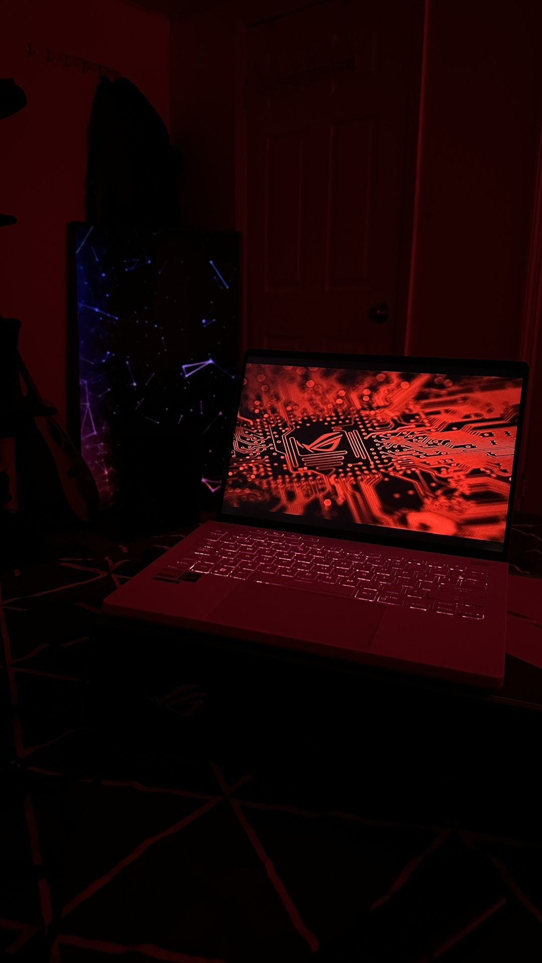 ASUS - ROG Zephyrus G14 14" 165Hz Gaming Laptop QHD- AMD Ryzen 9 with 16GB Memory-NVIDIA GeForce RTX 4060-512GB SSD - Moonlight White