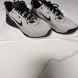 Nike Air Max shoes size11.5