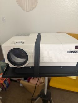 YABER PROJECTOR with TRIPOD