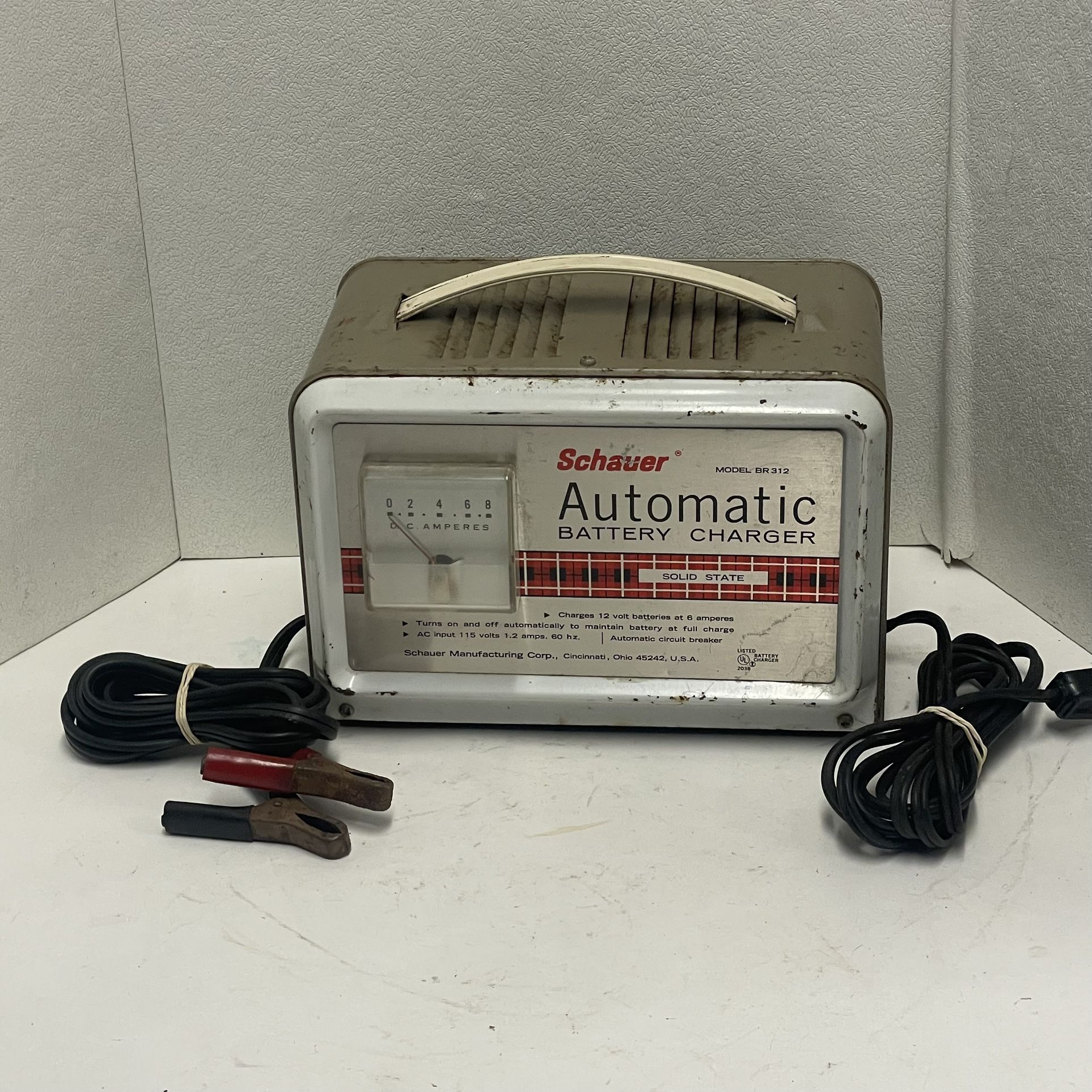 Vintage SCHAUER 6 Amp/12 Volt Solid State Battery Charger Model BR312 - Tested