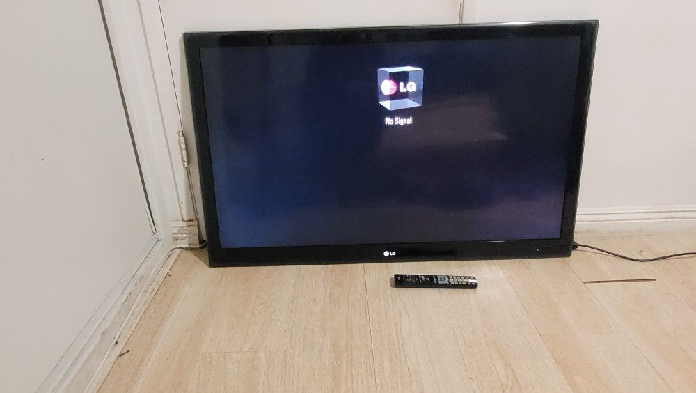47" TV