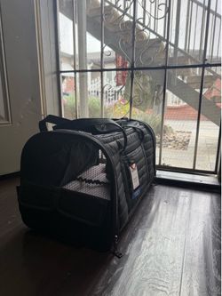 Pet travel duffle