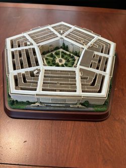 Danbury Mint The Pentagon