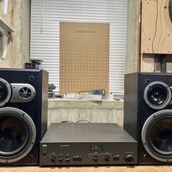 Nad integrated amplifier model 3155 and  Event 20/20 bookshelf speakers
