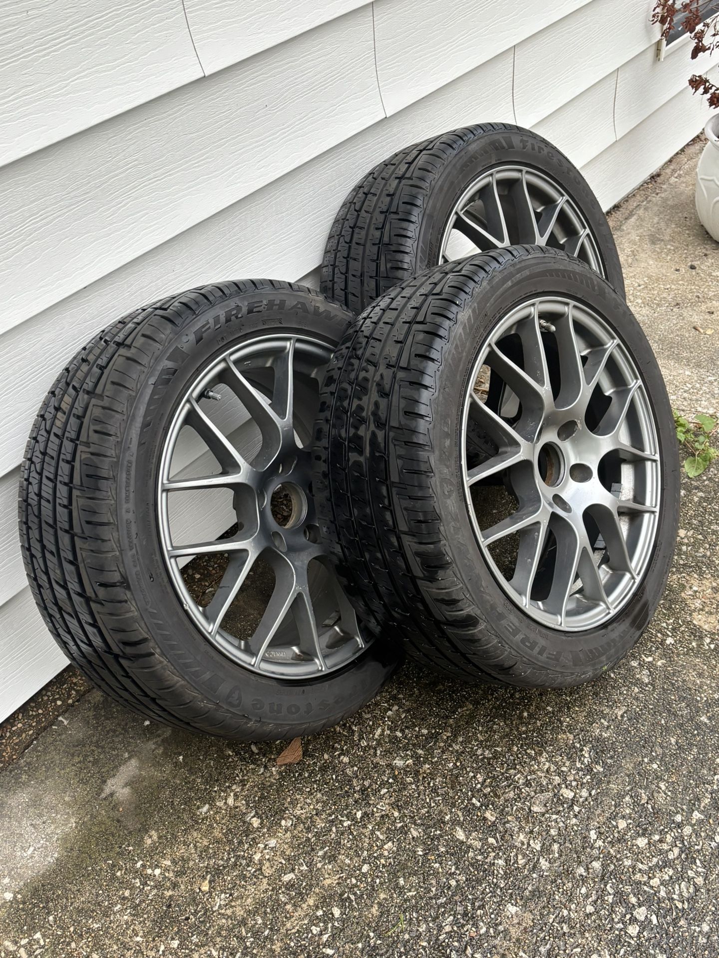 Firestone Firehawk 245/45R18 X3