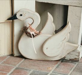 Vintage Solid Wood Swan - Primitive Folk Art Decor