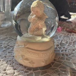 Snow Babies musical snowglobe by Dept 56