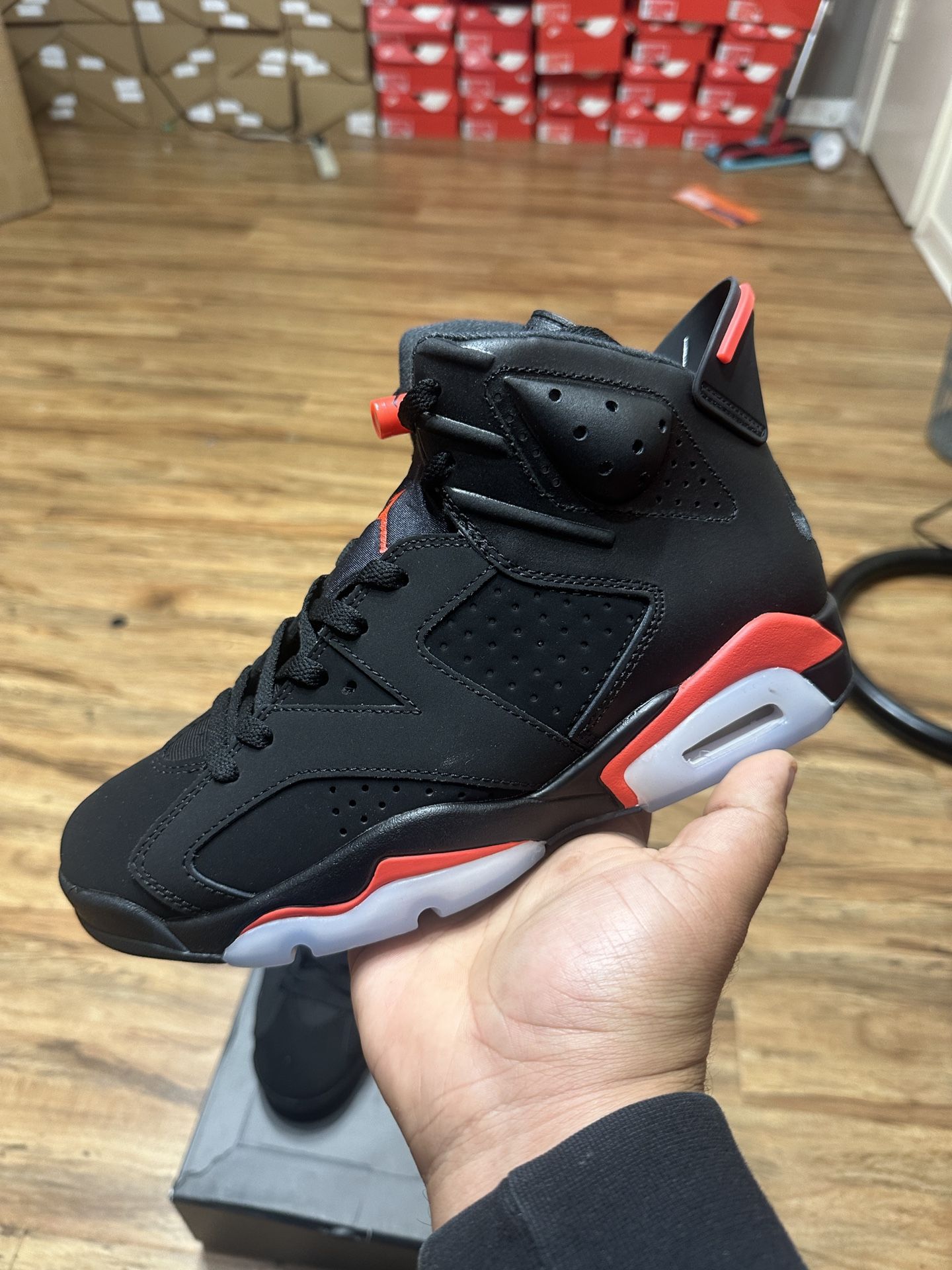 JORDAN RETRO 6 INFRARED 