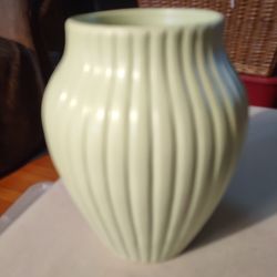 LIGHT GREEN RIBBED CERAMIC FLOWER VASE