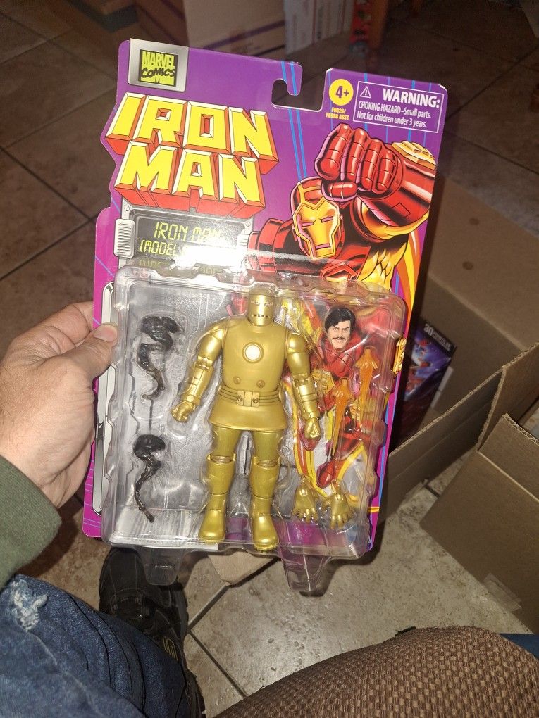 Marvel Legends Iron Man$10 Brand New Pickup Only
