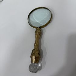 Vintage Hand Held Magnifying Glass W/ Solid Brass Handle And Beautiul Bottom