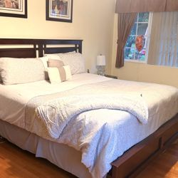 7 Pieces Bedroom Set 