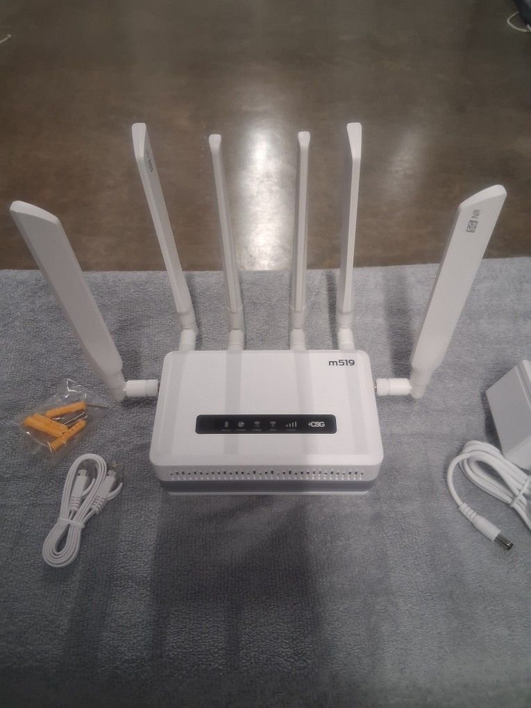 NEW IN THE BOX, CSG DUAL BAND 5G WIRELESS BUSINESS ROUTER, PRICE REDUCED AND READY TO SELL, GREAT ROUTER FOR HOME OR OFFICE. PRICED 100'S BELOW RETAIL