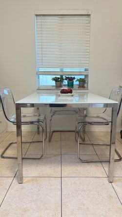 Modern IKEA Dining Set (TORSBY Table + 4 TOBIAS Chairs) Juego de comedor moderno IKEA (Mesa TORSBY + 4 Sillas TOBIAS)