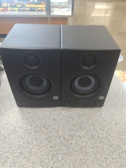 Presonus Eris 3.5 bookshelf speakers