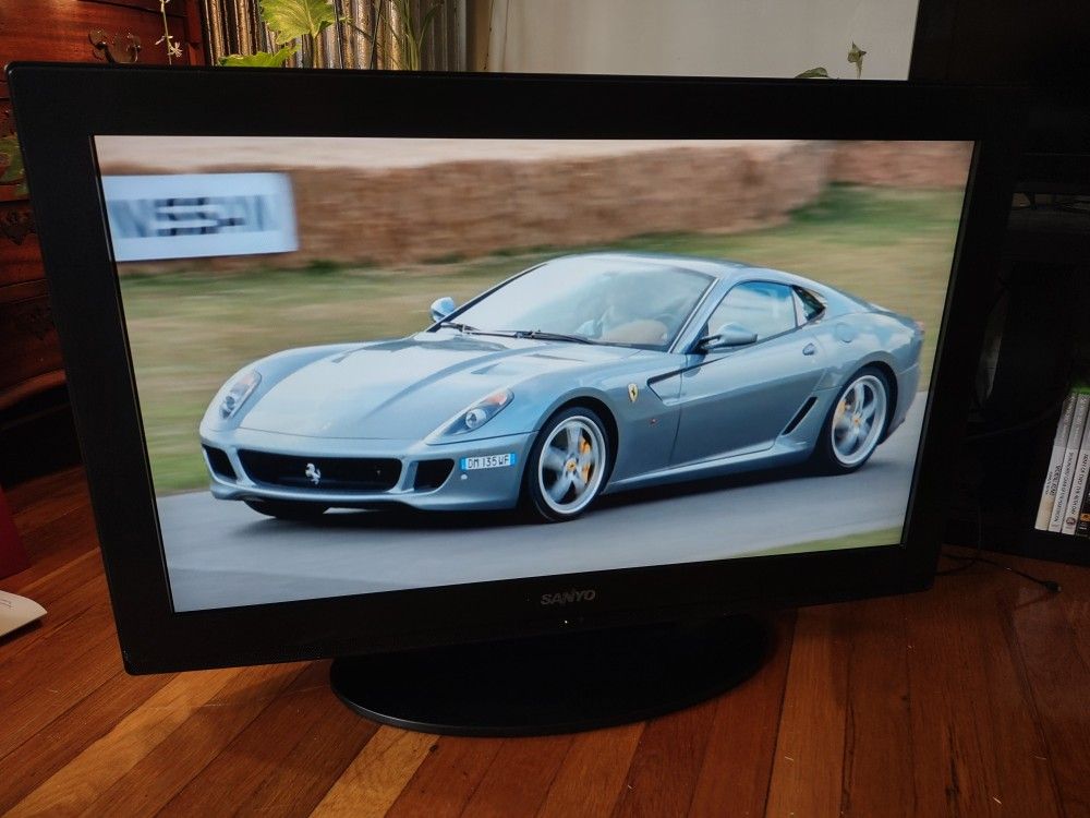 Sanyo TV - 32"