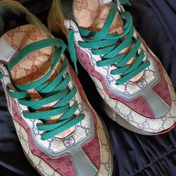 Gucci Sneakers 9+