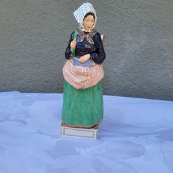 Royal Copenhagen figurine of a Skovshoved girl.
