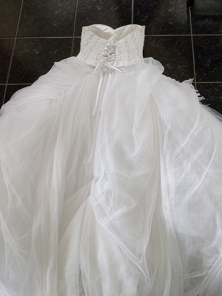 Wedding  Dress  Size  4