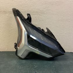  2022 2023 2024 TOYOTA TUNDRA RIGHT HEADLIGHT